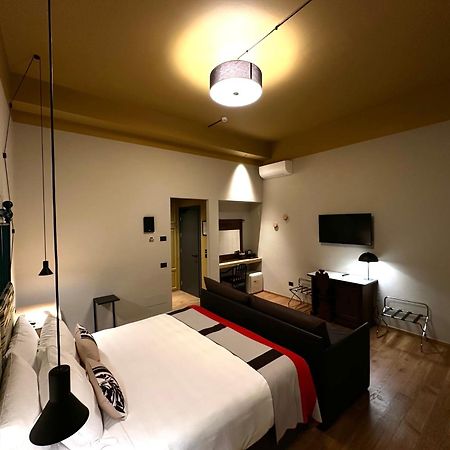 Hotel Priori Secret Garden เปรูจา ภายนอก รูปภาพ