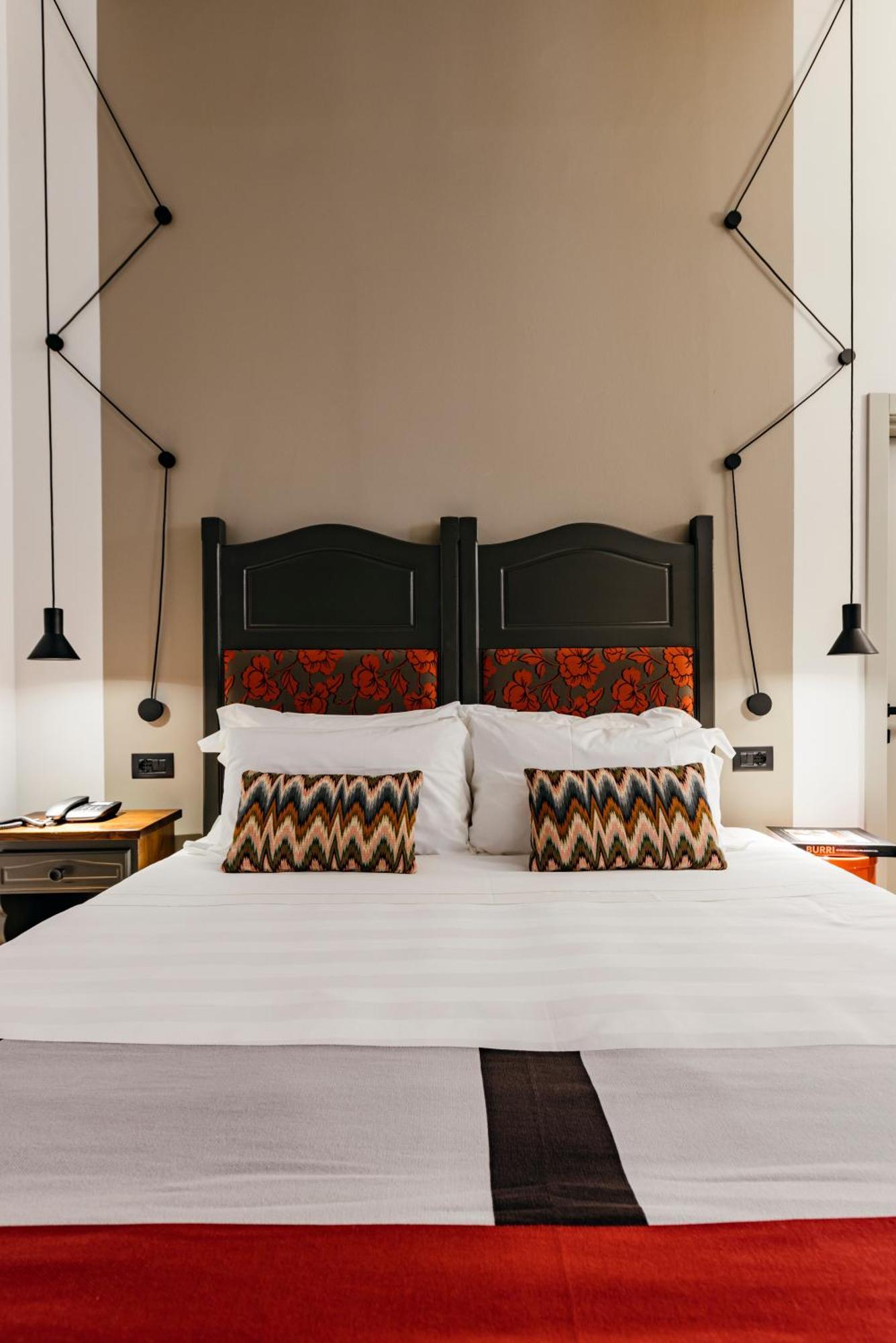 Hotel Priori Secret Garden เปรูจา ภายนอก รูปภาพ